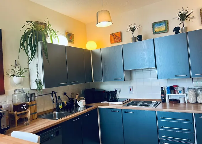 Heart Of West End Apartment, Glasgow