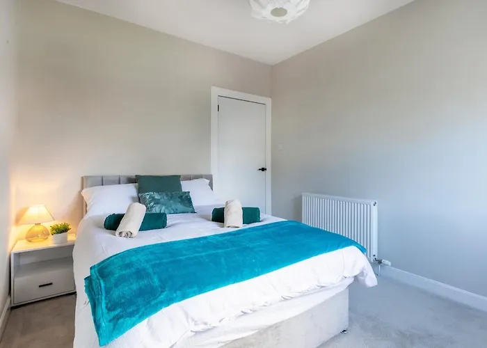 Apartment Modern 3 Bedroom In Kings Park *