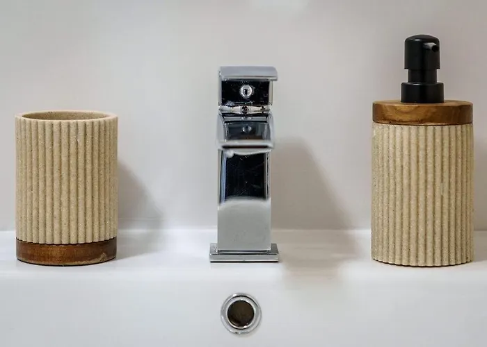 2br With Parking Near Southside And Queens Park Appartamento *