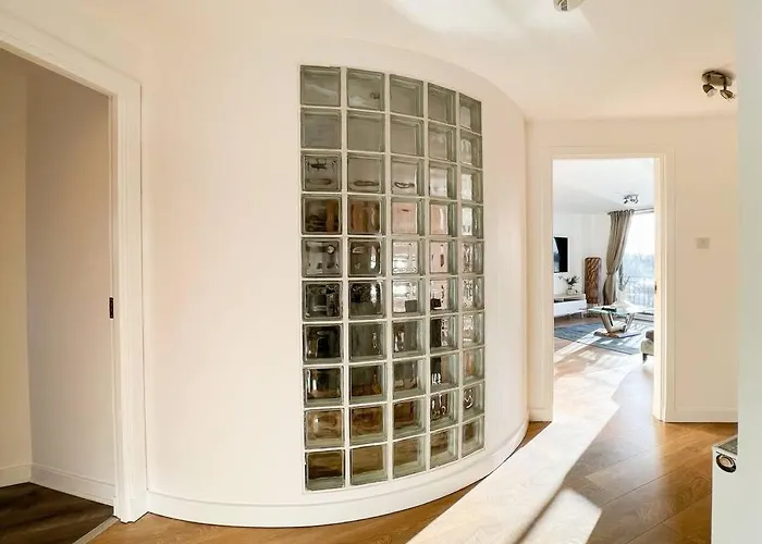 Stunning River View Centre Apartment Glasgow