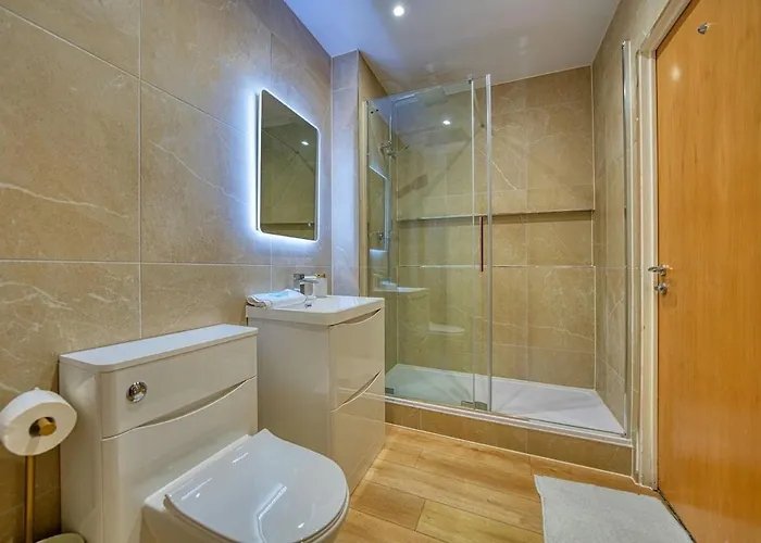 Modern Luxe In Centre