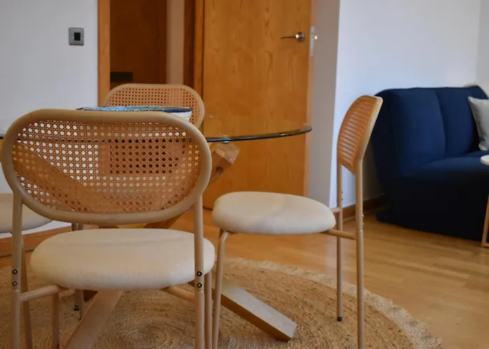 Luxury Historic City-centre Flat & Free Parking * Glasgow