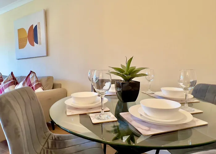 Garden-view 2br - Free Parking & Wifi