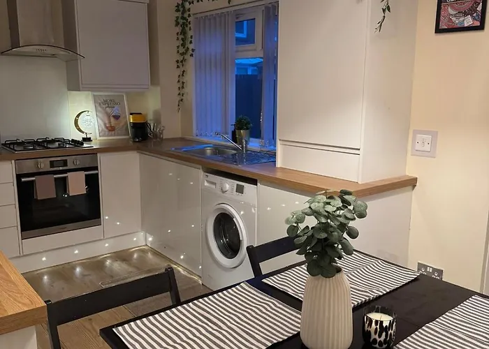 Cosy Barrowlands Stay-spacious & Free Parking Apartman *