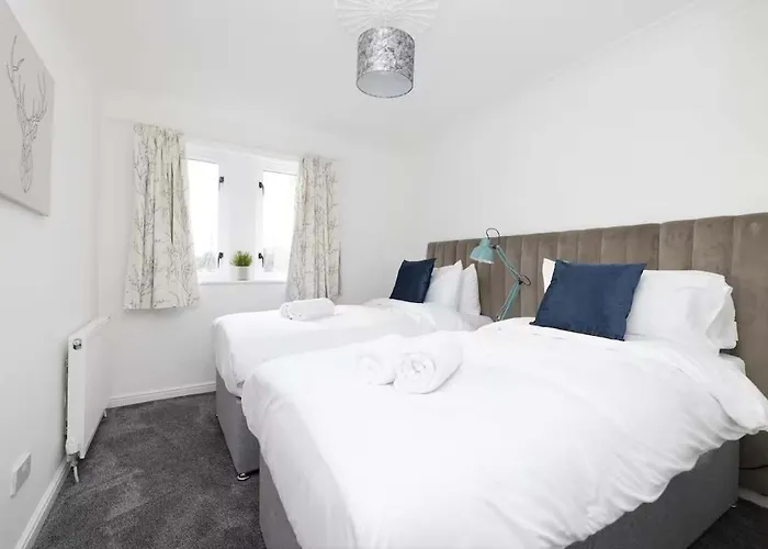 Bright 3 Bed Overlooking The Clyde Sec & Hydro Апартаменты Глазго