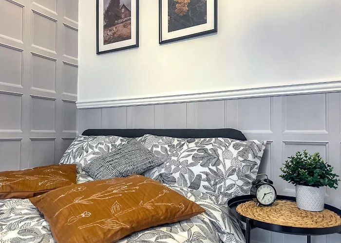 Apartment Quite And New House, Commore Drive