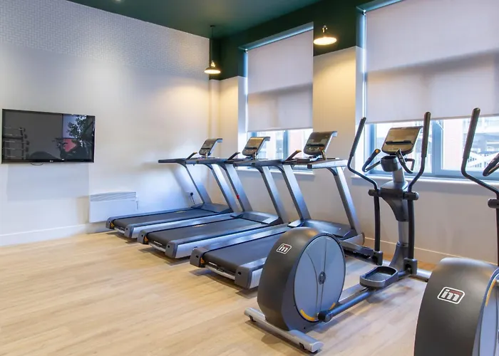 Collegelands In غلاسغو