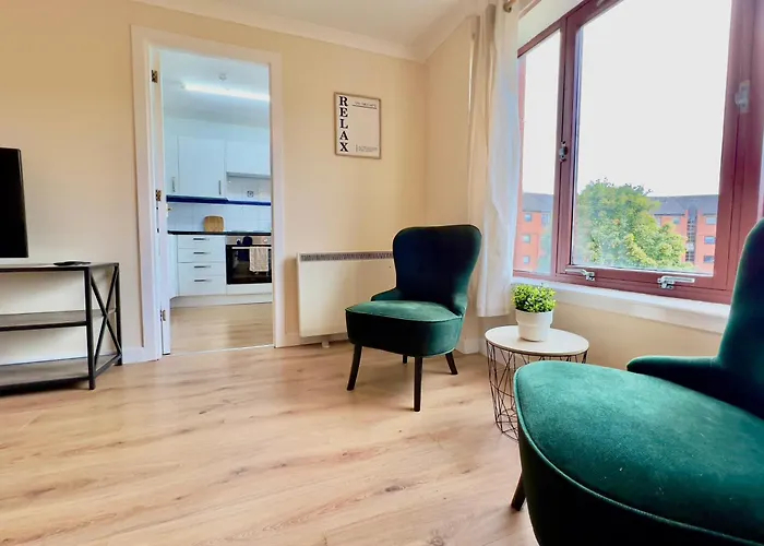 Garden-view 2br - Free Parking & Wifi *