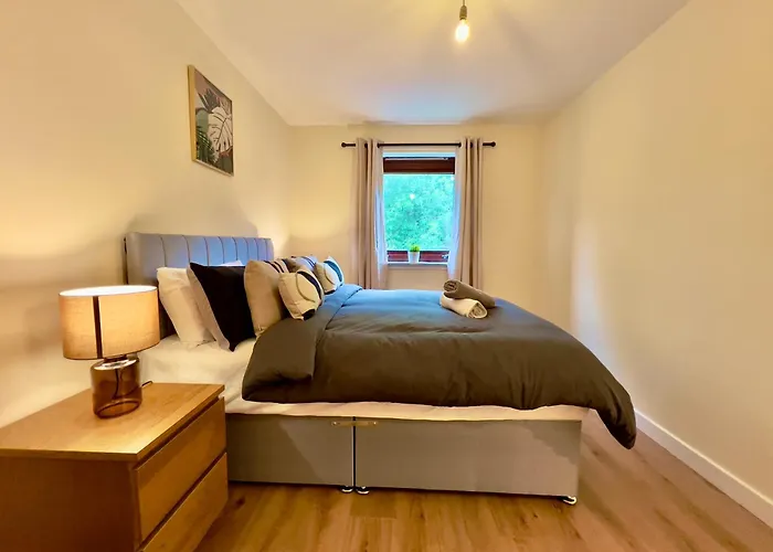 Garden-view 2br - Free Parking & Wifi Γλασκώβη