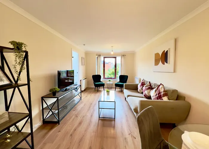 Garden-view 2br - Free Parking & Wifi Γλασκώβη