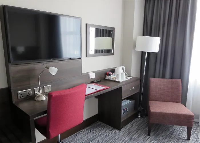 Ramada By Wyndham East Kilbride 3*