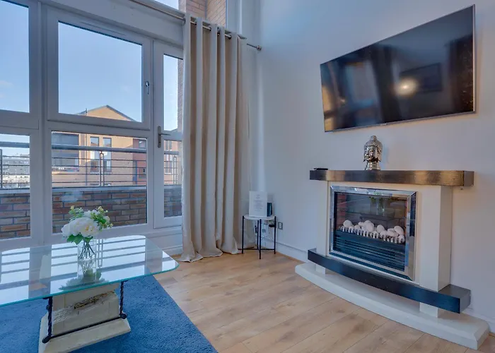 The Ovo Hydro Penthouse With Free Parking Διαμέρισμα