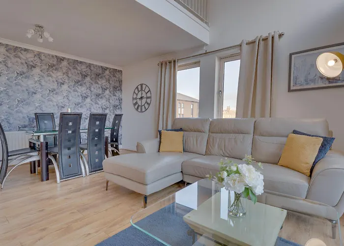 The Ovo Hydro Penthouse With Free Parking