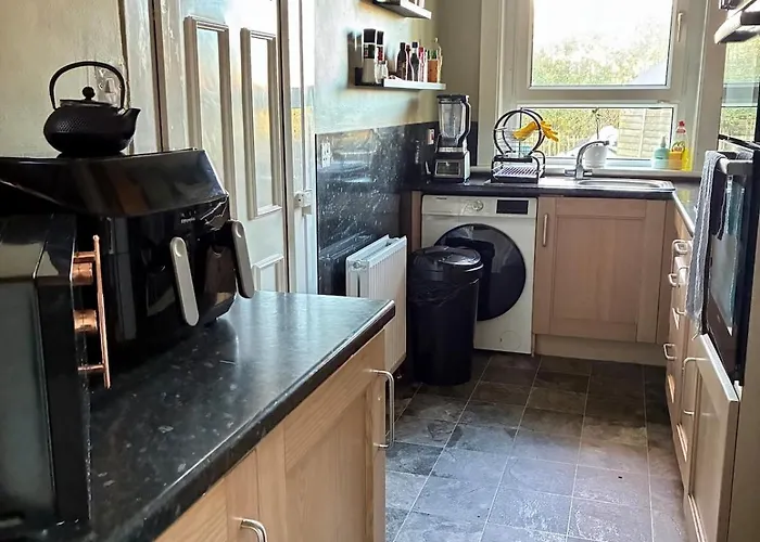 2 Bedroom Fully Furnished Apartment