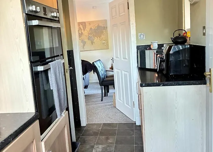 2 Bedroom Fully Furnished Apartment Apartment