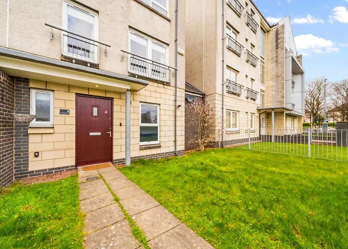 Semesterbostad Modern 5 Bedroom Townhouse With Free Parking