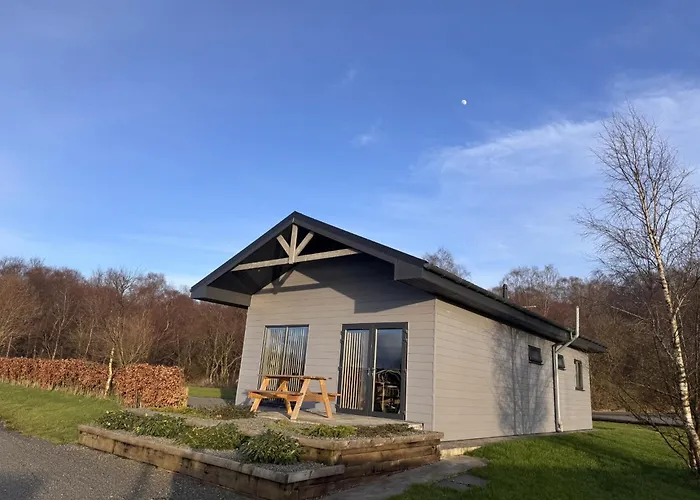 Spacious 3-bedroom On Country Estate Near - Sleeps 6 Apartment Glasgow