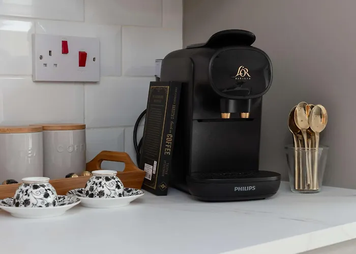 Newly Renovated 3 Bedroom Modern House