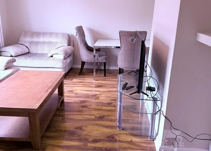 Semesterbostad 3 Bedroom House Newlands *