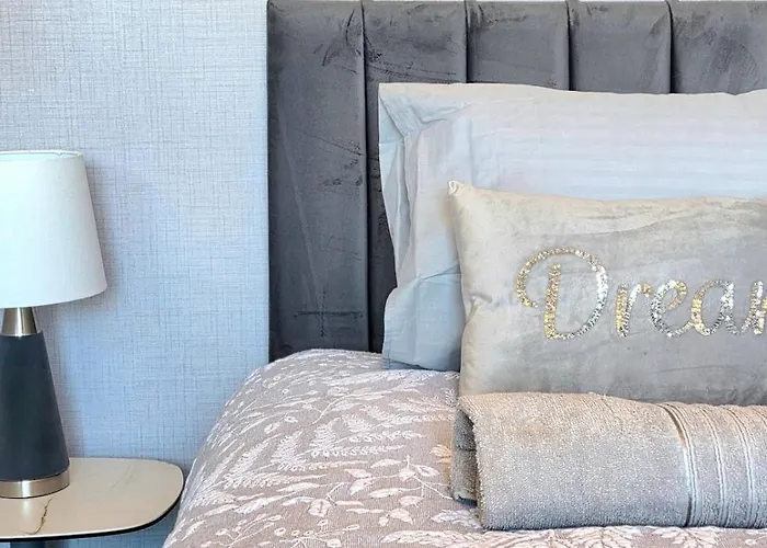 Bright And Cozy 3br Near Hampden Park Glasgow