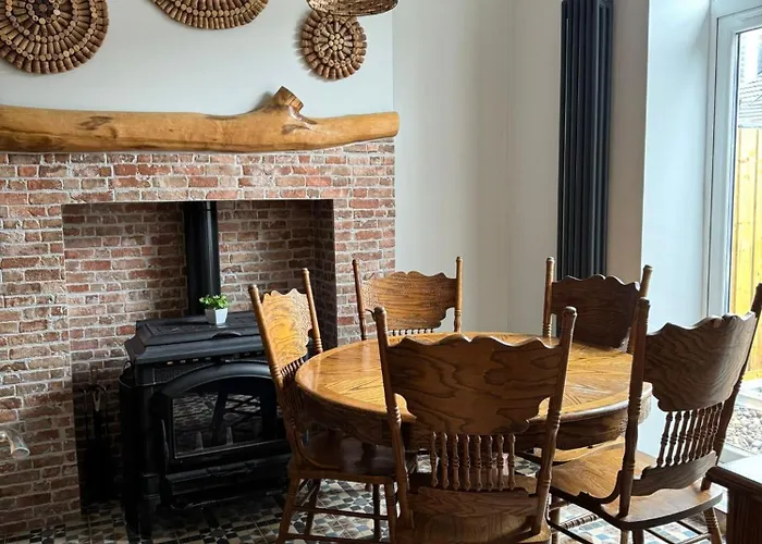 Charming 3-bedroom House Dom wakacyjny Glasgow