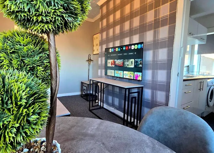 Bright And Cozy 3br Near Hampden Park Γλασκώβη