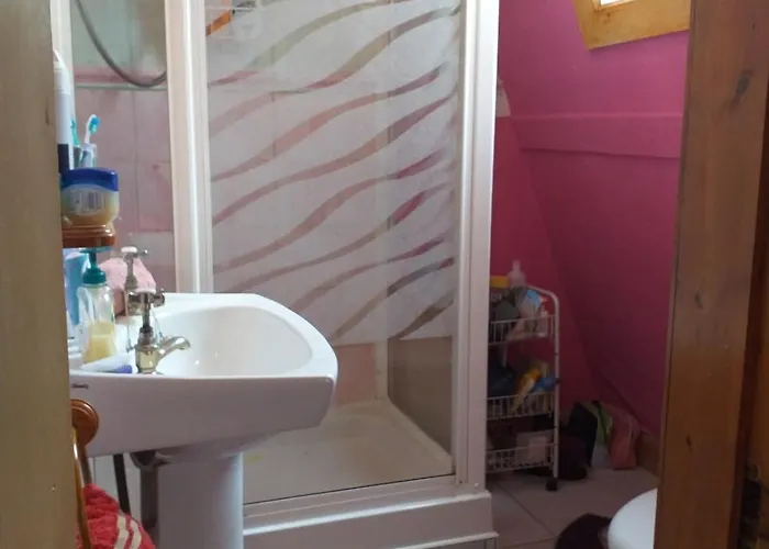 Beautiful Town House In Old Cathcart Village, *