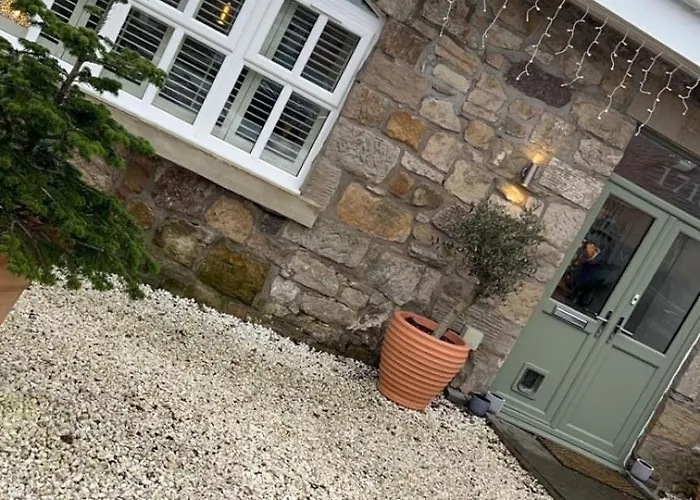 Beautiful 4 Bed Sandstone Дом отдыха Глазго