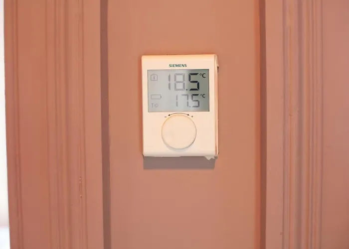 Homely 2 Bed Victorian West End Апартаменты *