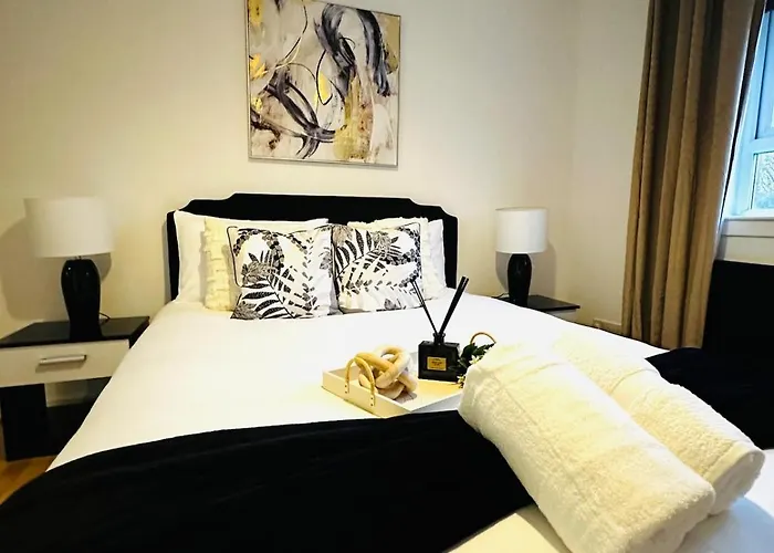 Modern 2 Bedroom Ground Floor Near Centre Appartamento *