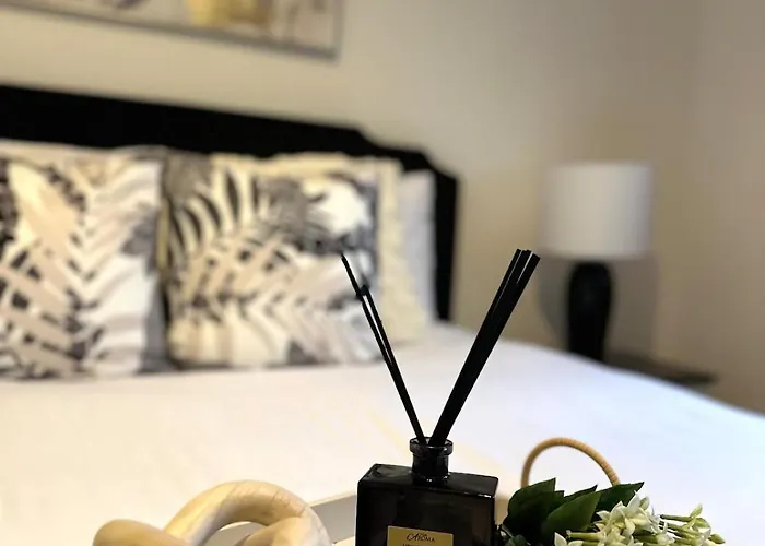 Modern 2 Bedroom Ground Floor Near Centre Appartement *