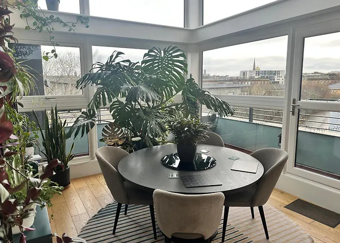 Duplex Penthouse With Secured Parking Finnieston Lejlighed Glasgow