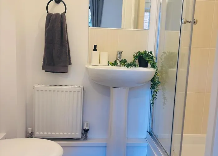 Modern Ground Floor 2 Bed Secure Parking & Perfect For City- Celticemirates Stadium Appartamento Glasgow