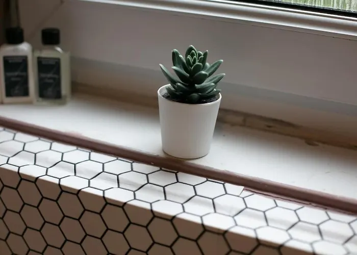 Апартаменты Homely 2 Bed Victorian West End