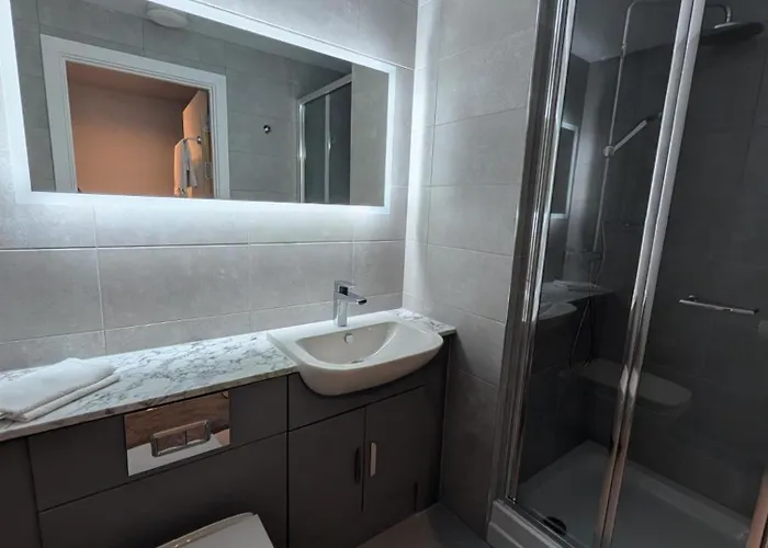 For Students Only West End In * Glasgow