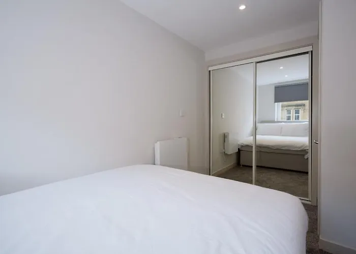 1br Shawlands Walk To Queens Park With Parking *