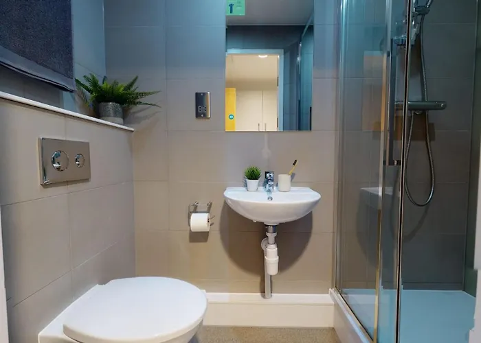 For Students Only - Elgin Place In Edinburgh *