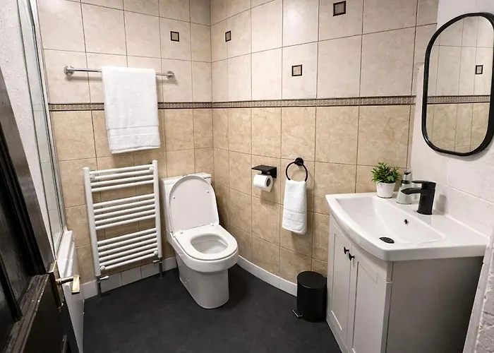 Contractors And Guests Grand 3 Bedroom Free Parking Fully Equipped