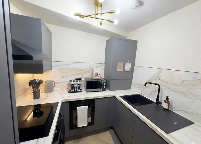 Stylish & Sleeps 7 - Free Parking - Walking Distance To & West End Apartament Glasgow