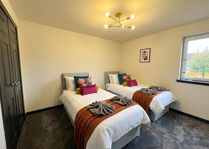 Apartament Stylish & Sleeps 7 - Free Parking - Walking Distance To & West End *