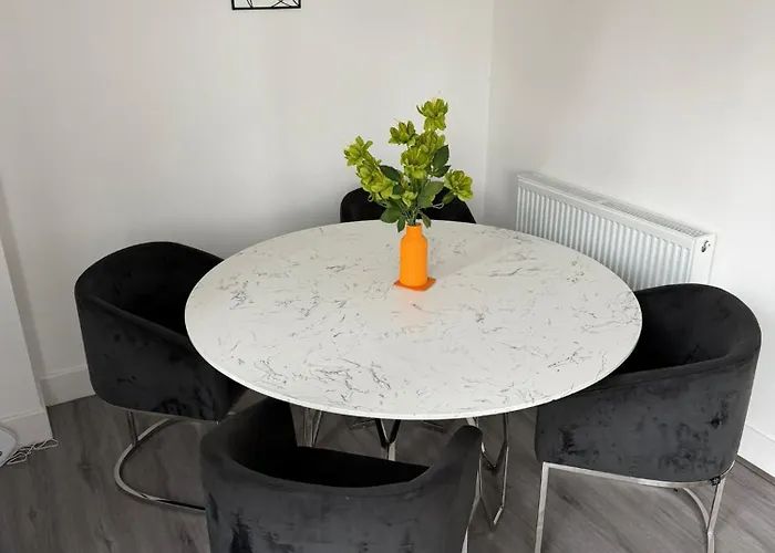 Buchanan Penthouse *