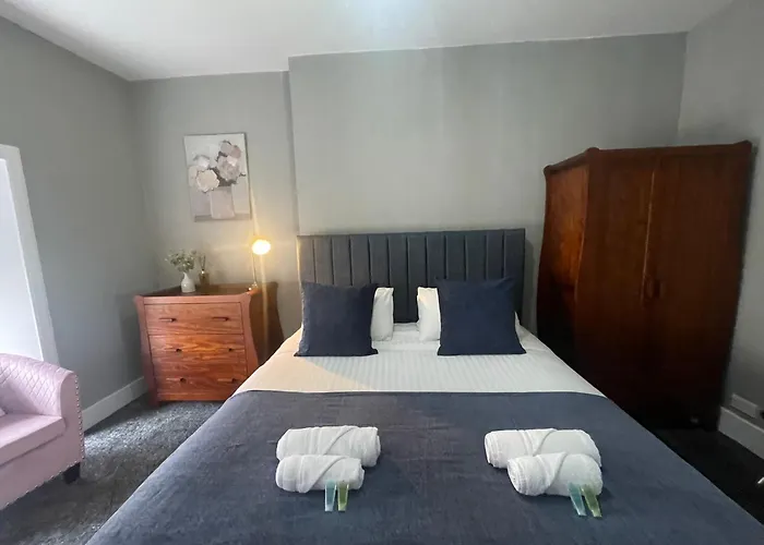 The West Nest For Six - Pass The Keys