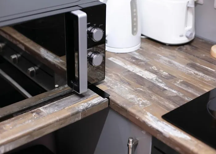 Homely 2 Bed Victorian West End Appartamento *