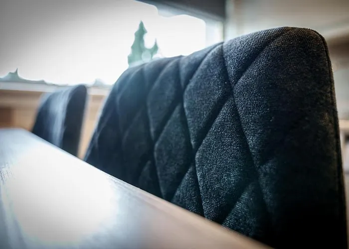 1br Shawlands Walk To Queens Park With Parking Glasgow