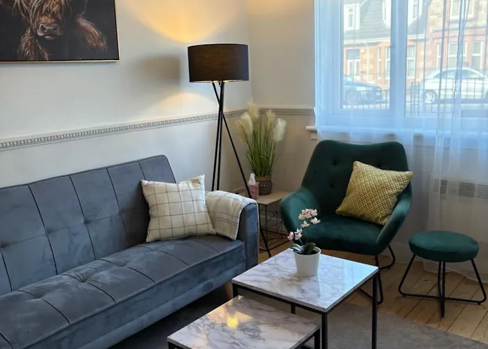 Modern In West End, Free Parking *