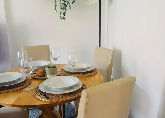 Appartamento Modern Ground Floor 2 Bed Secure Parking & Perfect For City- Celticemirates Stadium *