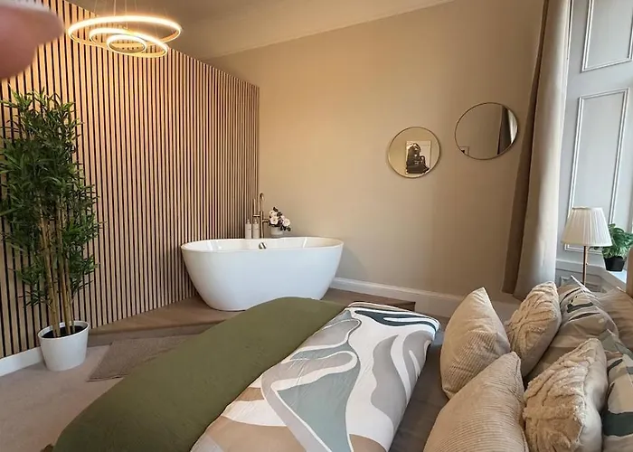 Romantic Brand New Flat, Centre Apartamento