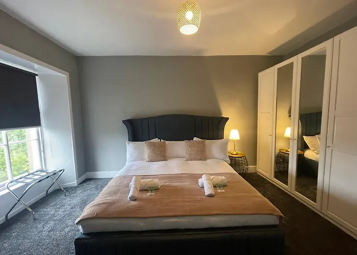 The West Nest For Six - Pass The Keys *