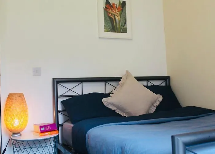 Modern Ground Floor 2 Bed Secure Parking & Perfect For City- Celticemirates Stadium Appartamento