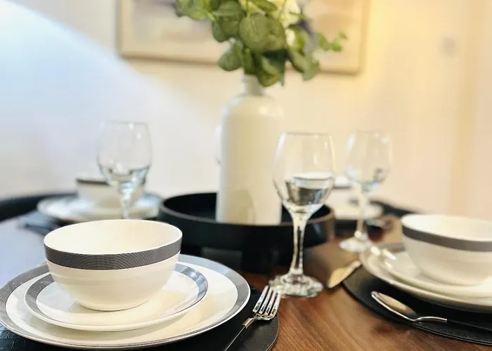 Modern 2 Bedroom Ground Floor Near Centre Appartement Glasgow